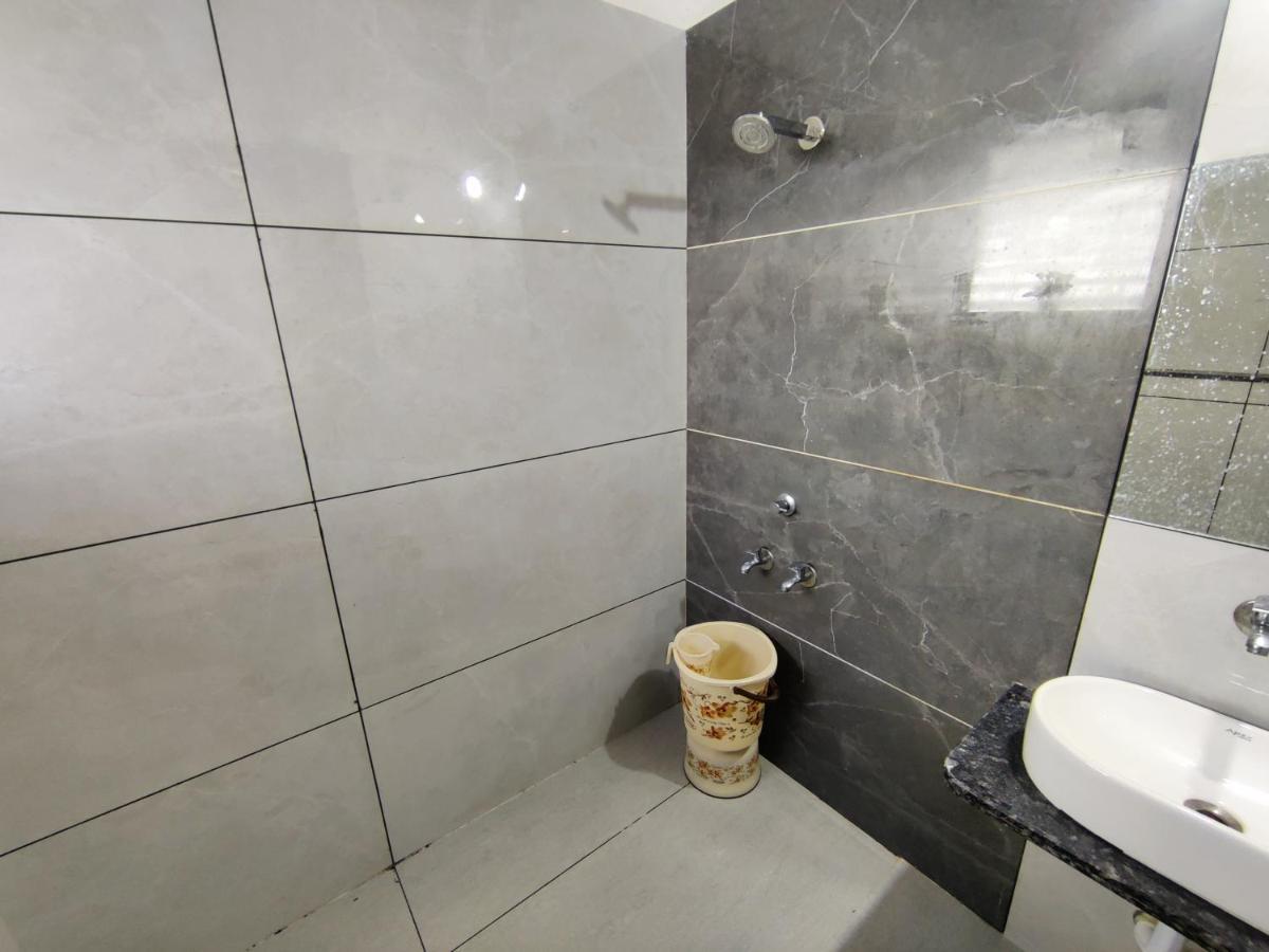 Hotel Sai Ssl เชอร์ดี ภายนอก รูปภาพ