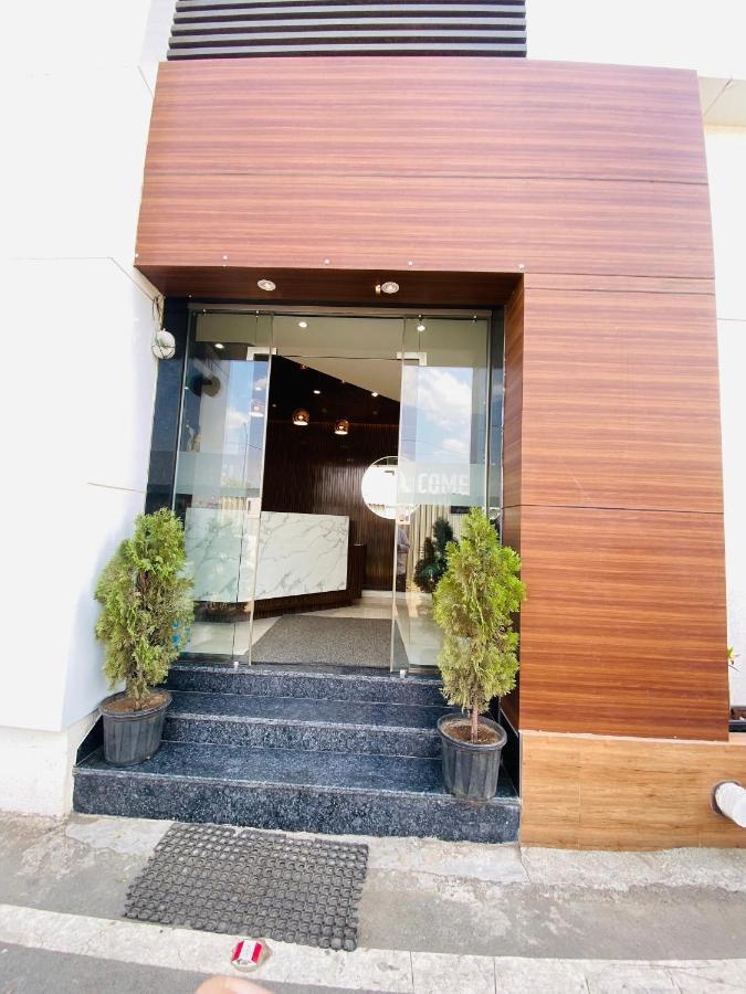 Hotel Sai Ssl เชอร์ดี ภายนอก รูปภาพ